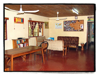 MoyoMmoja_LivingRoom2